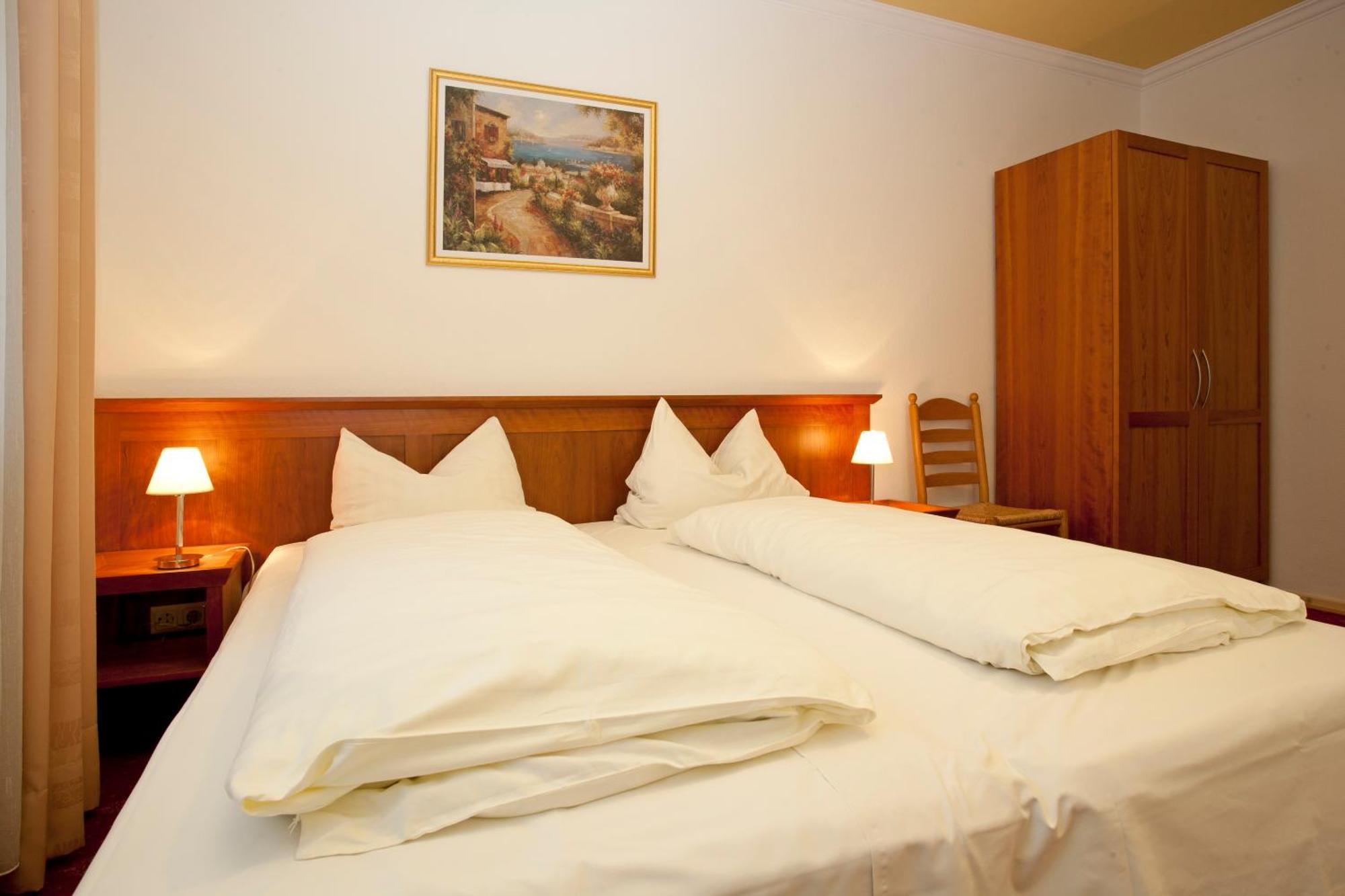Hotel Mennicken Würselen Szoba fotó